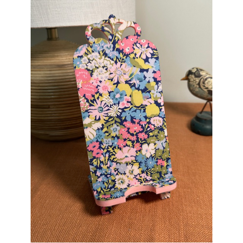 Liberty Phone Stand - Pink/Navy